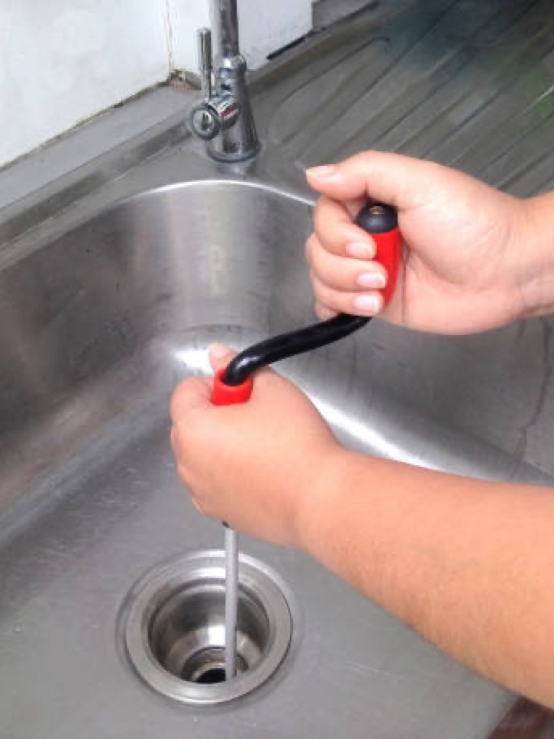 T&T Plumbing - Unclogging A Drain w-Plumbing Snake Auger